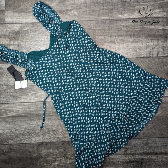 City Triangles Fit & Flare Lined Dress Size M - Picture 7 of 7